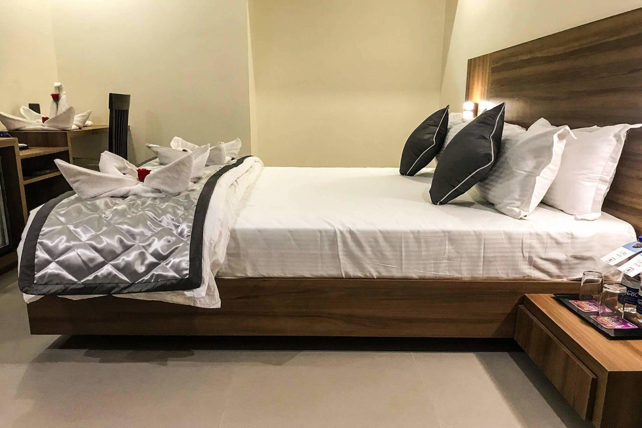 Kyriad Hotel Solapur By Othpl Esterno foto