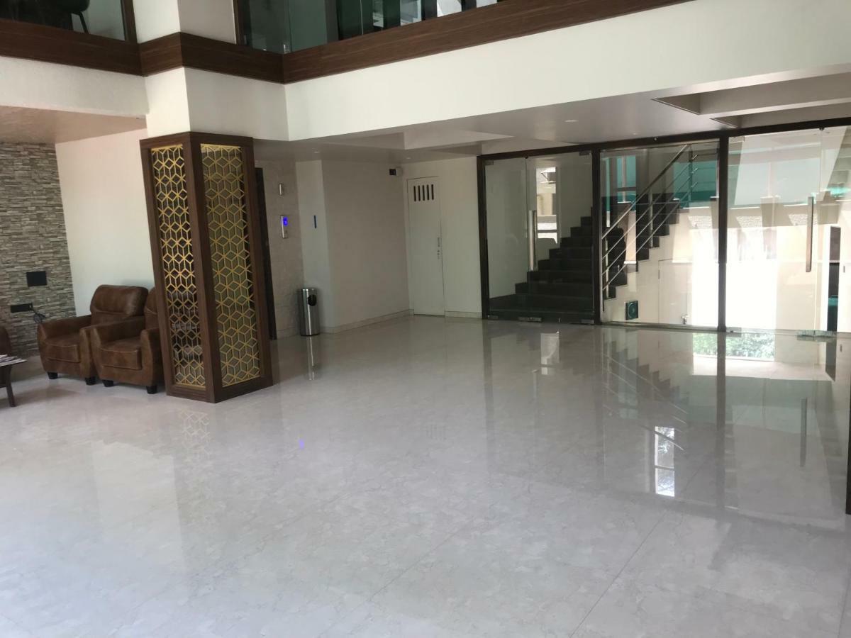Kyriad Hotel Solapur By Othpl Esterno foto