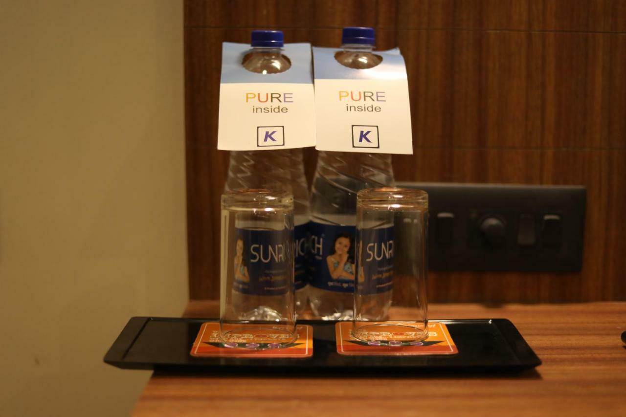 Kyriad Hotel Solapur By Othpl Esterno foto