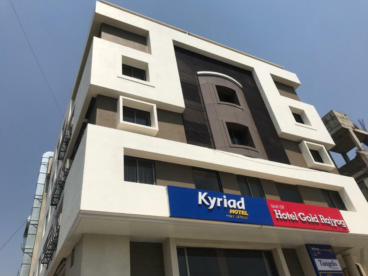 Kyriad Hotel Solapur By Othpl Esterno foto